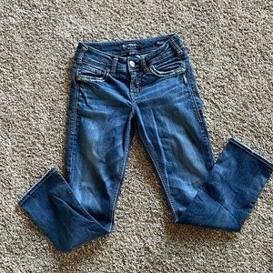 Silver Jeans Co Suki Mid-Capri W26L23. Excellent condition!